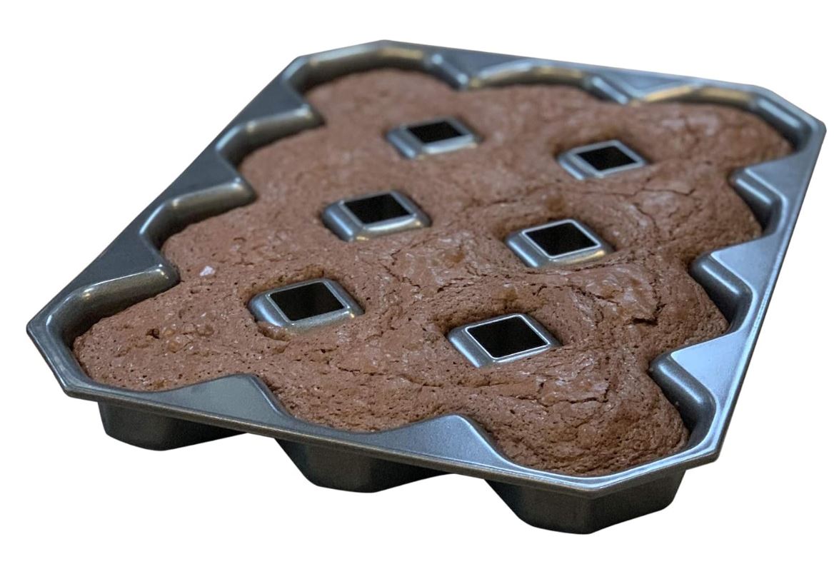 Crispy Corner Brownie Pan