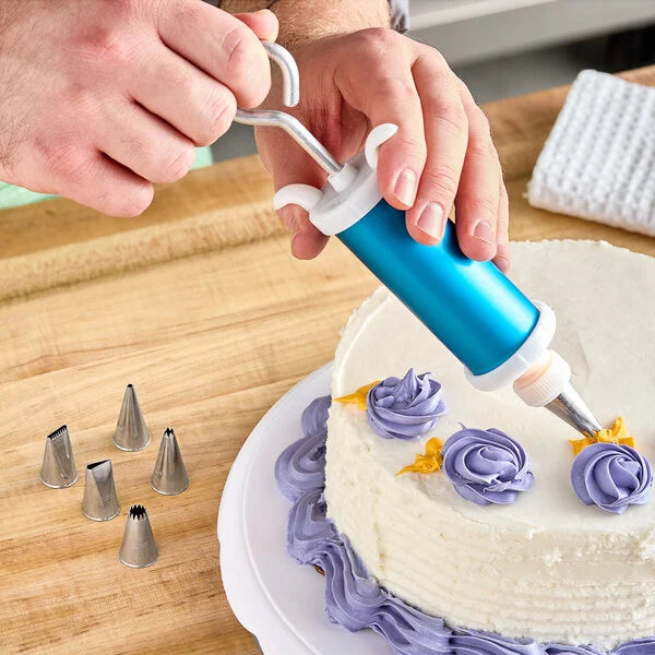 Decorating Syringe Set with 6 Stainless Steel Piping Tips
