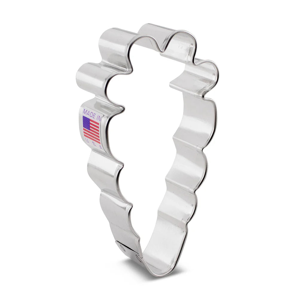 Carrot cookie cutter