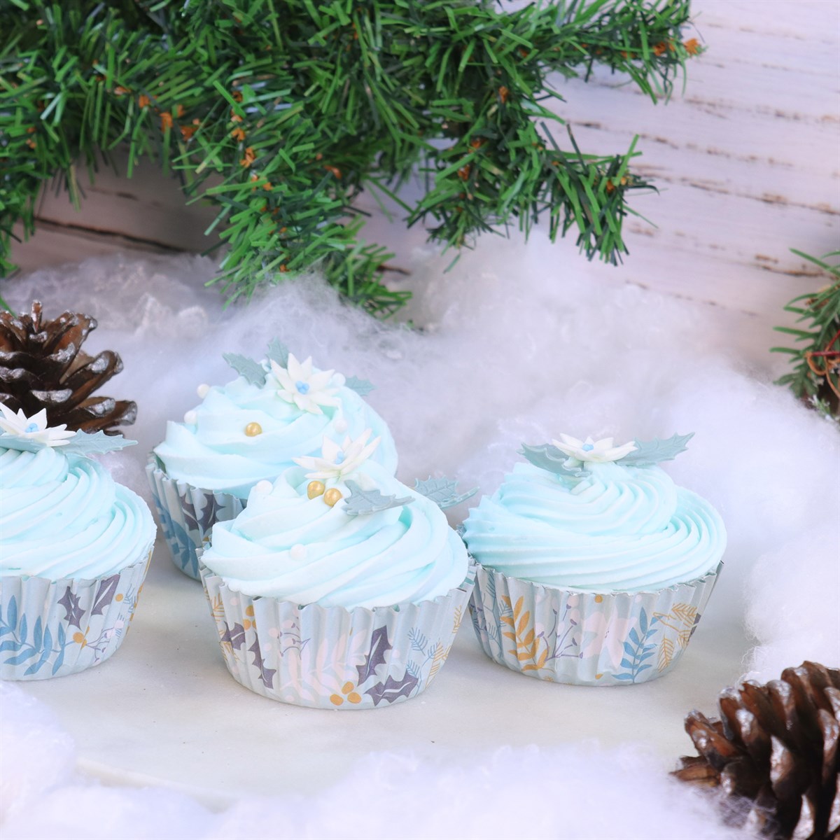 Cupcake Cases Foil Lined - Christmas Floral Festives
