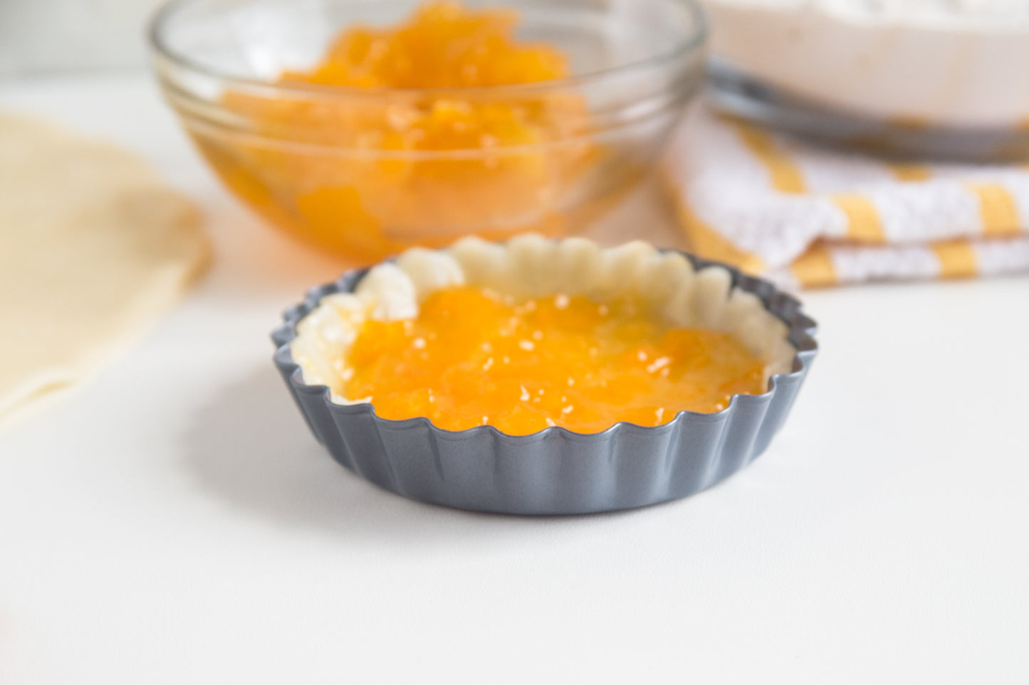 Non-Stick Mini Loose Bottom Quiche Pan 4"
