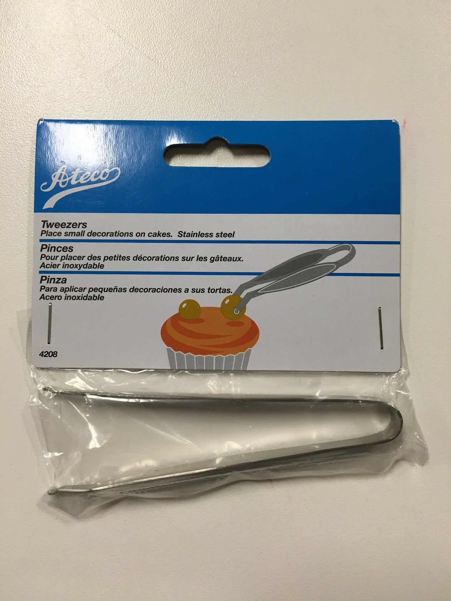 Tweezers