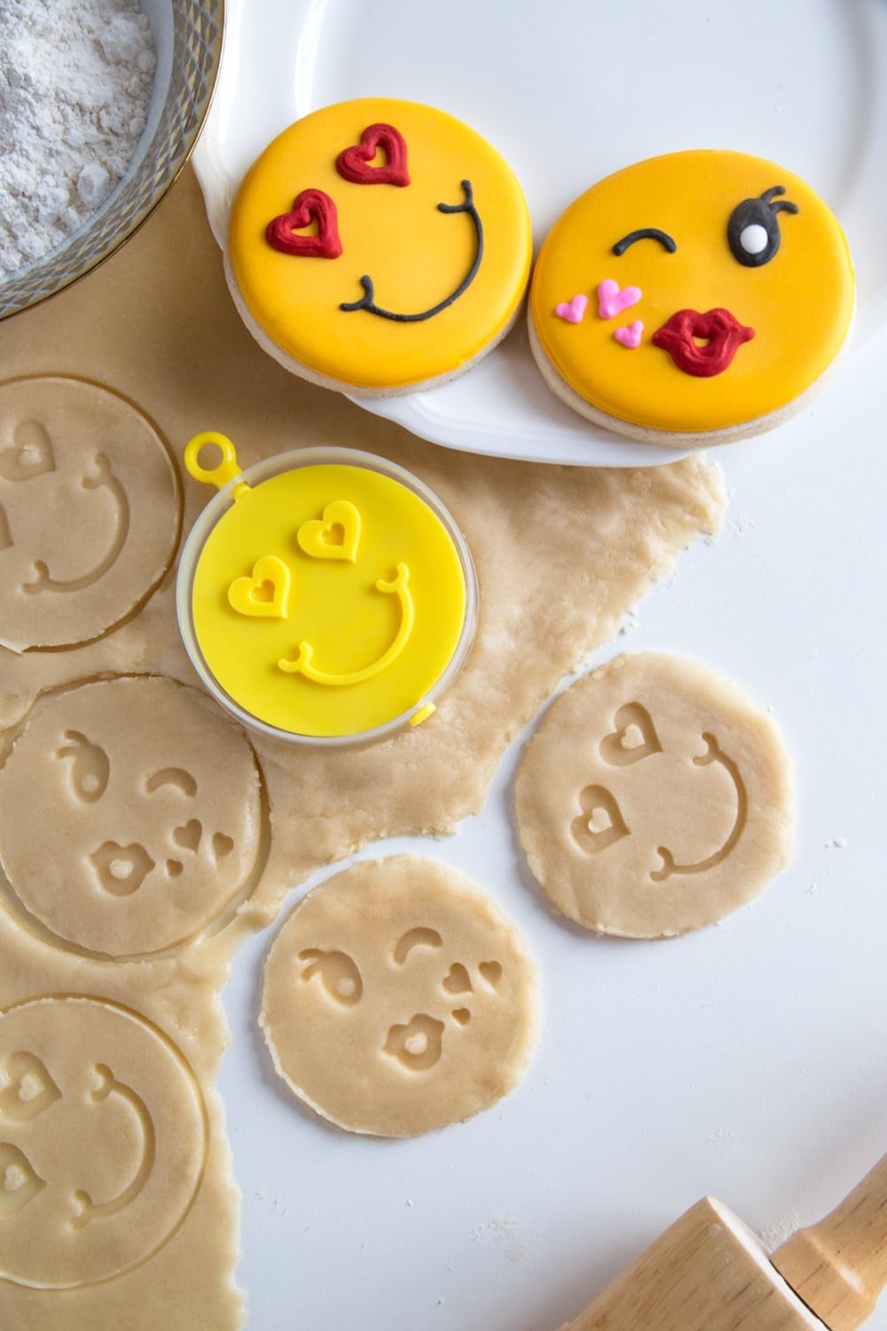 Emoji Flip and Stamp Cookie Cutter