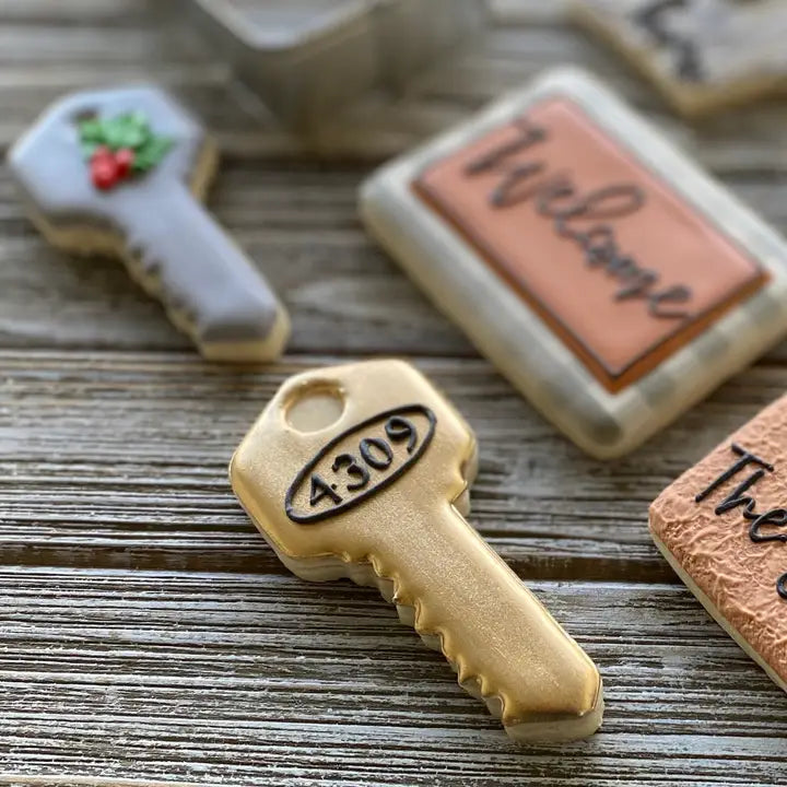 House Key Cookie Cutter (3.75")