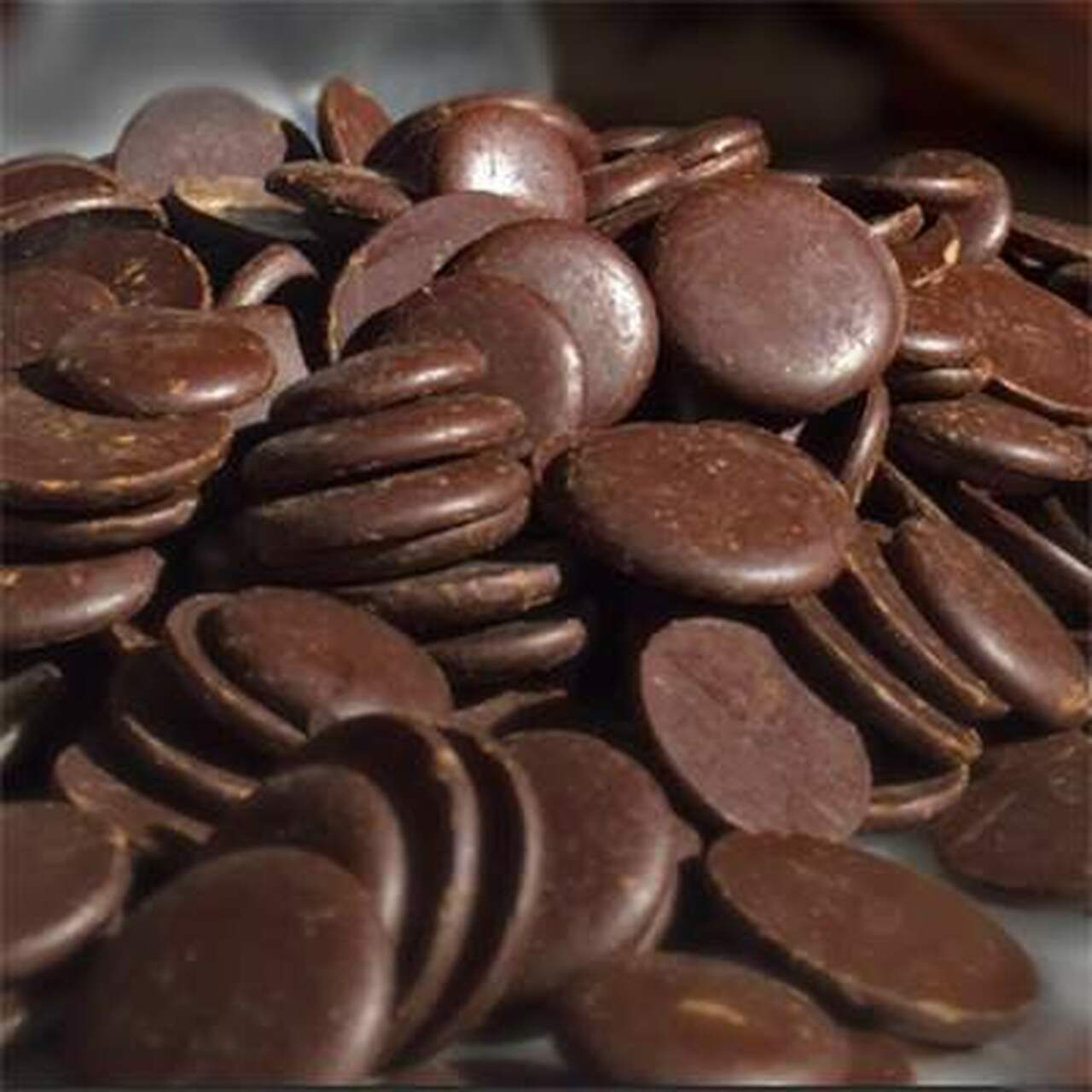 Veliche Dark Chocolate Couverture